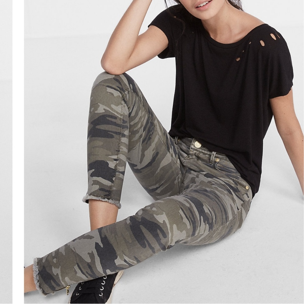 Camo/ Fatigue Skinny Pant Size 0 NWT